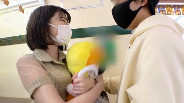 【光島遼花】マジ軟派、初撮。 1743 真っ白な肌！スベッスベの美尻！池袋で見つけたヲタ活美少女は性欲が溜まり気味！？ホテルに連れ込まれ発情した子ウサギちゃんはされるがままに感じまくり！膣奥に刺激が走る度に歓喜の声を響かせる！