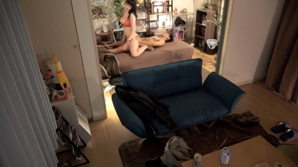 【希咲アリス】百戦錬磨のナンパ師のヤリ部屋で、連れ込みSEX隠し撮り 239 推定Jカップの爆乳娘とのSEXを盗撮！寝落ちした友達が起きないように声を潜めて…しかし我慢できずに漏れ出す卑猥な叫び！ピストンの度に揺れる乳に目が釘付け！