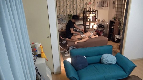 【川村ゆい】百戦錬磨のナンパ師のヤリ部屋で、連れ込みSEX隠し撮り 248 飲んだ帰りに口説いた女の子を部屋に連れ込み！愛嬌抜群な彼女とゲームに興じつつキスを迫ると…？脱がすとスラッと色白美脚！お尻もプリッと！キャンキャン喘ぐ様をバッチリ盗撮！