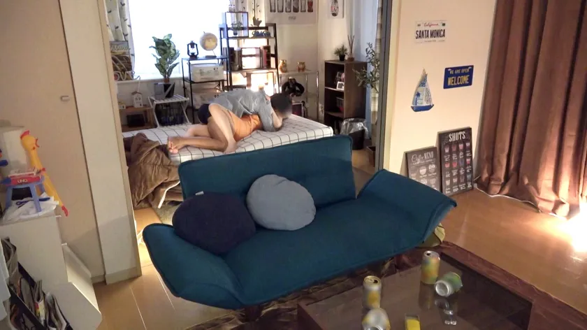 百戦錬磨のナンパ師のヤリ部屋で、連れ込みSEX隠し撮り 257 出勤しようとするセフレを引き止めてズル休みSEXを要求！誘惑に抗うも最後は観念して従う模様。スレンダーな体に超がつくほどキレイな桃尻がキュート！！