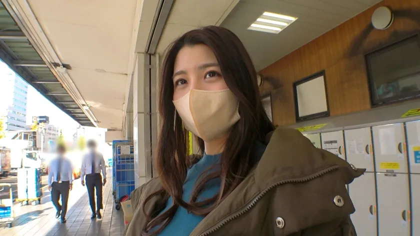 【根本佳澄】マジ軟派、初撮。 1898 【安産型のおっとりお姉さん】話し方や仕草が色っぽくて引き込まれる雰囲気！感じるフェザータッチの仕方から流れるようにSEXへ！大きくてスベスベでプリッとハリのあるすっごいお尻がピストンのたびに波打つ！バックや背面騎乗位のシーンはマジで必見！！