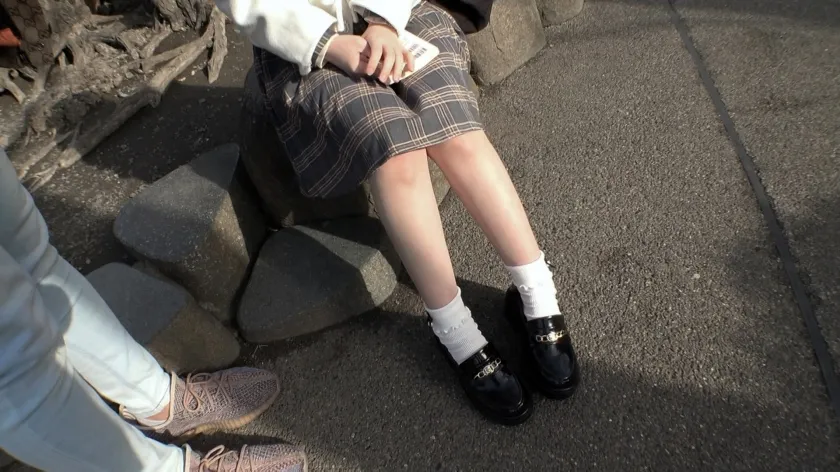 【美雲そら】マジ軟派、初撮。 1923 ひかえめメガネ美少女をホテルに連れ込む背徳感！押しに弱すぎてされるがままに胸やお尻を揉まれ… 電マで潮吹きまくるスケベ体質！狭いマ●コはバイブを奥まで咥え込む！プリプリ美尻に腰を打ち付けられて目がトロン…♪『初めてのことだらけで///』18歳の少女のムッツリ心が開花！