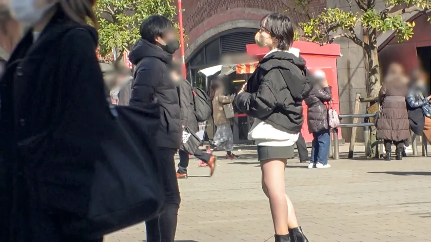 【水湊楓】マジ軟派、初撮。 1927 謝礼に釣られてホテルまで着いてきた黒髪美少女！性感帯のヒザを触ると落ち着いた雰囲気から一変！即スイッチ入ってハァハァ荒い息づかい！チ●ポ挿入でさらにギアが1段上がり、呻くように喘ぎだす！普段とのギャップがエロ素晴らしい一作！！