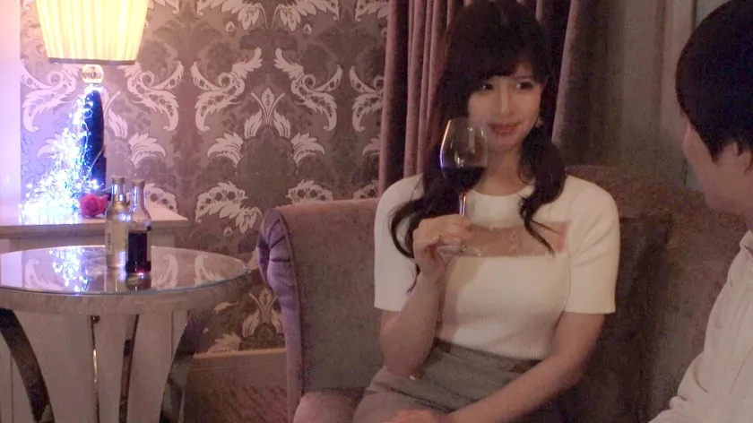 【ここな友紀】ラグジュTV 1646 昼間は清楚な美人教員、夜は妖艶なテクニックで男を骨抜き！濃厚なキスを交わしながら徐々に露になっていくイヤらしい本性。男のピストンを受け入れれば恍惚の表情を浮かべて喘ぐ！