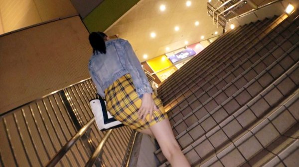 【加賀美さら】【現役女子大生】21歳【めちゃカワ＆美脚】さらちゃん参上！大学に通う彼女の応募理由は『勉学よりSEXのガリ勉になりたくて…』エッチの事で頭がいっぱい！【中2病女子】育ちの良さが溢れ出る美少女！実は【超ドMな変態女子大生】【足の指舐める！尻の穴舐め回す！】【イラマチオ大好き♪】予習復習は完璧！性欲に溺れイキまくる悶絶SEX絶対に見逃すな！