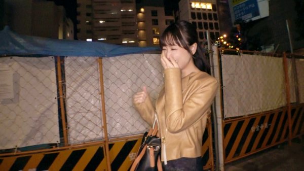 【長瀬麻美】【綺麗過ぎる人妻】27歳【スレンダー巨乳】まみさん参上！旦那の目を盗み浮気を繰り返す彼女の応募理由は『エッチを見られたい願望があります…♪』清潔感と上品振る舞いとは真逆な【ド淫乱のすけべ妻】不倫は文化だと豪語するエロ奥様！敏感エロボディは【大量潮吹き】の連発！激ピストンに大絶頂！欲望全開のグラインド騎乗位でしこたまイキまくる変態奥様の強烈SEX絶対に見逃すな！