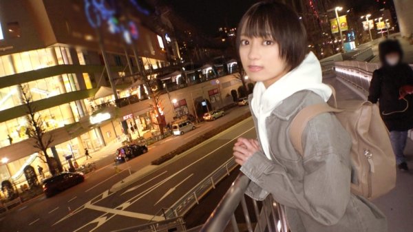 【もなみ鈴】【超ミラクル美少女】20歳【ショートカットでボーイッシュ】すずちゃん参上！ラーメン屋でバイトする彼女の応募理由は『好奇心に負けちゃいました♪』彼氏に内緒でAV出演！希望のエッチは【麺バリ硬】【白濁濃厚スープ】のようなエッチw気持ち良過ぎてヨダレが止まらない激カワ美少女の濃厚SEX絶対に見逃すな！