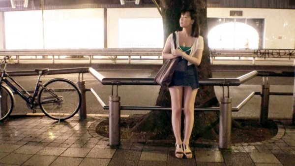 【三浦るい】【零れる爆乳】【お盛ん大学生】るいちゃん参上！歩く振動だけで揺れまくりw抜群のふわ力を持つHカップ巨乳美女が「エッチに興味があって♪」っとAVに応募！こっちはあなたのおっぱいに夢中♪【揺れ乳連発】最初から最後までピストンのたびに激しく揺れる圧倒的な巨乳に目が離せません！揉むのはもちろん、舐めたり吸ったり、色々な触り方で楽しめちゃうSEX見逃すな！！