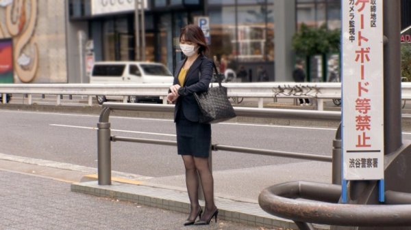 【中野真子】【欲求不満】【美人OL】まこさん参上！「彼氏が貧弱(泣)物足りない…」彼氏のセックスに満足が出来ずにお仕事サボってAVに応募！【超絶美肌】【妖艶の美尻】バックからお尻の弾力感じながら激ピストンでイキまくり！久しぶりの刺激に悦ぶ淫乱OLのSEXを見逃すな！