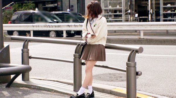 【美井ひなの】【ニコニコ笑顔】【キュート系】ひなのちゃん登場！まさかの地下アイドルが！アイドルだってエッチは大好きなんですwチンポをずっと舐めてられるぐらいエッチ大好き♪【パイパン娘】【感度良好】色白スベスベ美肌にハリのある小ぶりな美乳の若々しいボディにハメれば、可愛らしい喘ぎ声をあげながら顎を上げて気持ち良く感じまくる！！笑顔でフェラチオし、セックスを楽しそうにエロ明るいキュートSEXを見逃すな！