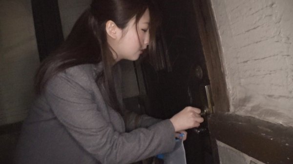 【美島由紀】【精飲どすけべ娘】好感度MAX、フツーっぽくて感じが良い上、押しに弱い。こちらの都合に合わせまくる有能営業にチ●ポ感丸出しで迫る。