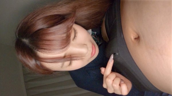 【JK】ち〇ぽ気持ちいい連呼する現役18歳に中出し！舐め好き制服J〇が想定外のスケベスキルでオジサンを圧倒！！