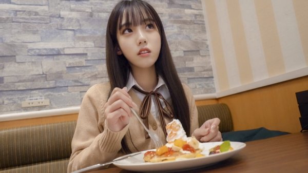 スカートの中、女の子の秘密 色白優等生はご奉仕型ドMでなんでも舐めちゃう甘えん坊さん 福田もも