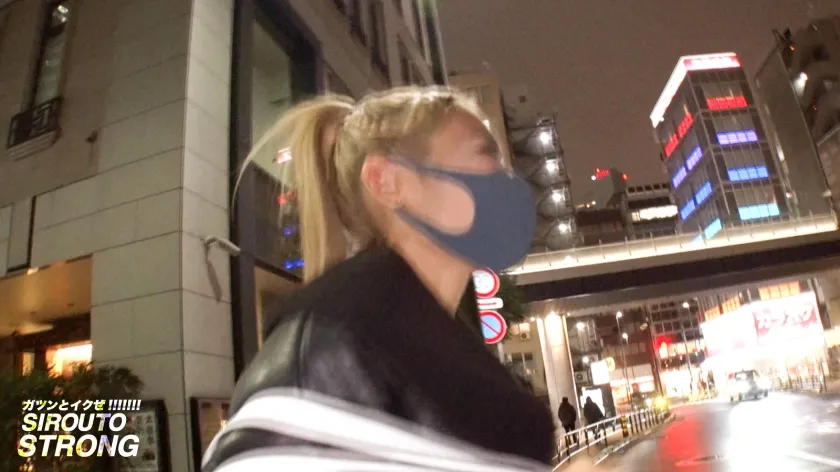 【ステゴロ最強美女】余分な前説、ヌルい前戯、一切無し！！イキなりフルスロットルで、格闘技歴5年の腹筋美女をイカせまくるッ！！！好みの男を見かけると技をかけたくなる、謎の格闘女子が登場！！張りのある超美乳と6パックが美しい！！屈強な男優が全員逃げ出す異常事態！！最強美女がイキまくる衝撃9Pセックス60分一本勝負が観れるのは「シロウト・ストロング」だけ！！！