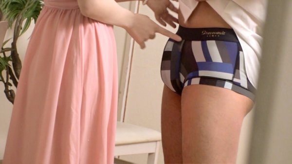 【男優をも圧倒するドSっぷりとテクニック☆圧倒的スケベポテンシャルを持つメイドカフェ店員に中出し2連発！！】