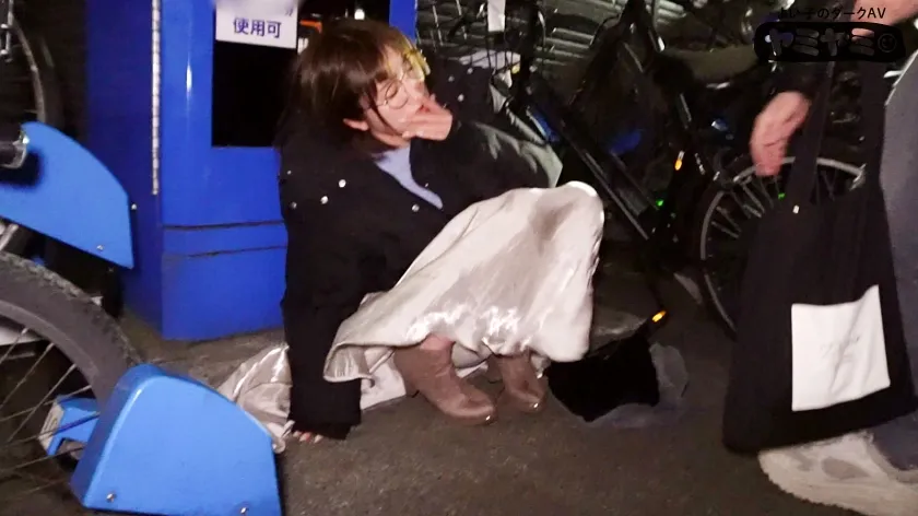 【天馬ゆい 若宮穂乃】ヤミヤミ008/メガネが無いと何も見えない女＆不法駐輪のチャリに埋もれてた女/ヤミヤミアルコール