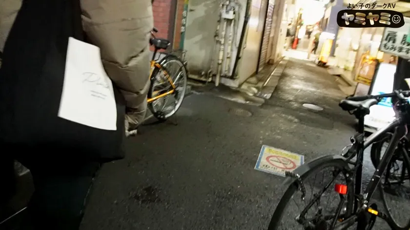 ヤミヤミ012/スマホの充電が逝ったエロSiriメガネOL/ヤミヤミアルコール