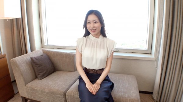 【初撮り】【美白裸体】【清楚顔を歪ませて】おしとやかそうな美白スレンダー受付嬢。細腰をしならせ、大好きなバックで奥まで進撃されれば、大きな声で絶頂を告げ.. ネットでAV応募→AV体験撮影 1627